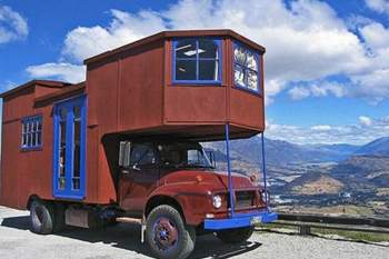 Verrueckte-campingbusse-wohnmobile-komische-camper-7