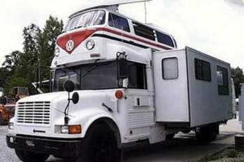 Verrueckte-campingbusse-wohnmobile-komische-camper-9