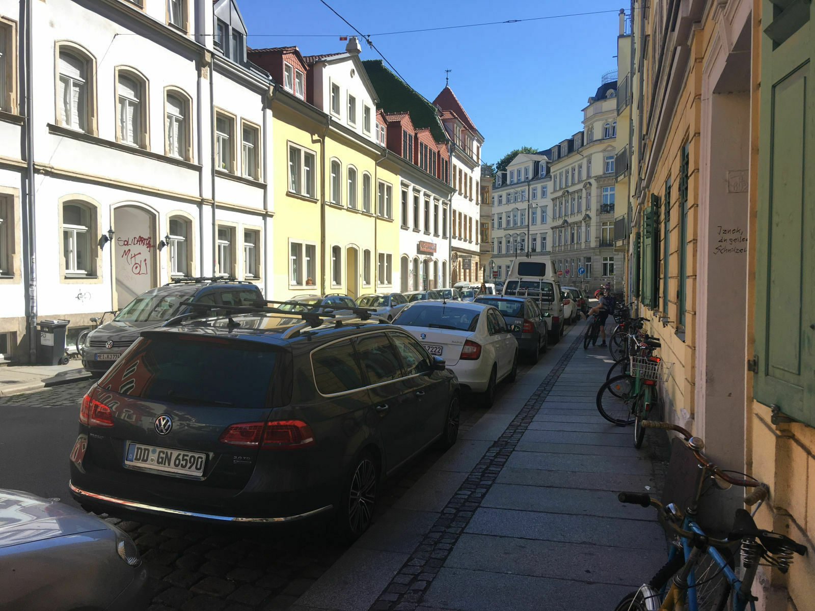 6b144c9e-8bcf-44e2-8081-abcff5069e3f