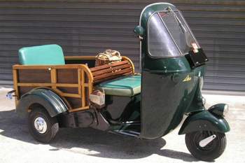 1955-vespa-ape-3-wheeler-1