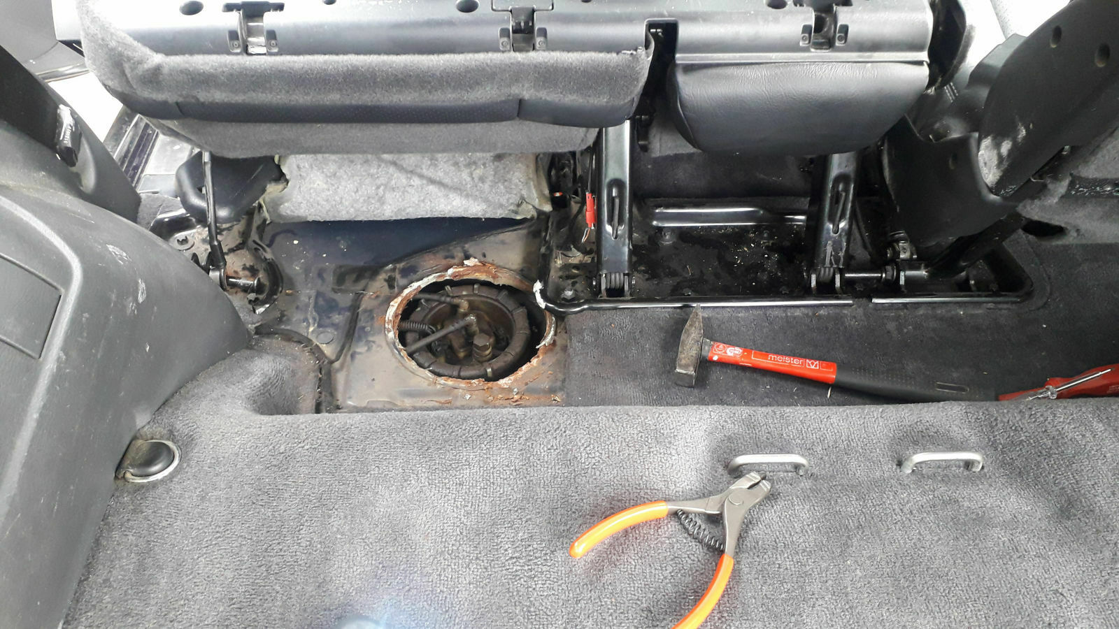 ML 270 CDI Tank undicht