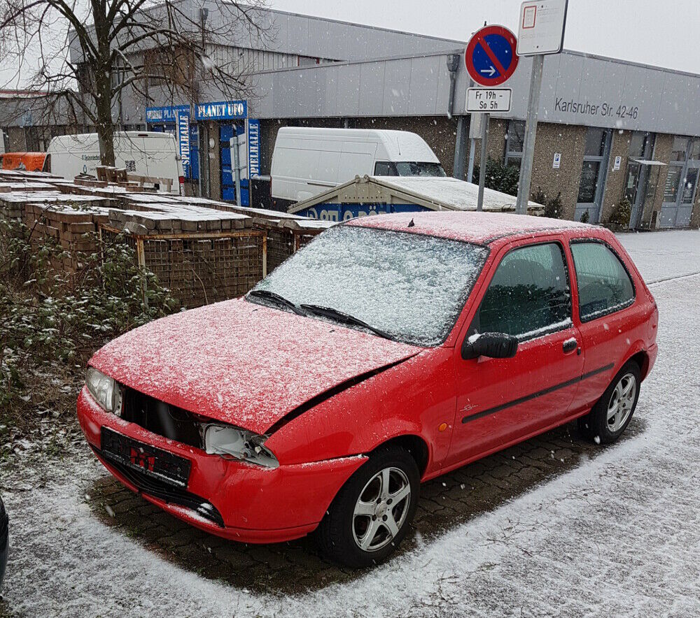 Der Schrottplatz - Spiegelsymmetrisch des Showrooms