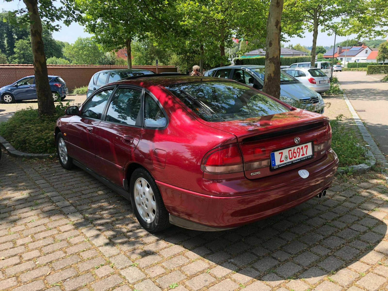 Der Schrottplatz - Spiegelsymmetrisch des Showrooms