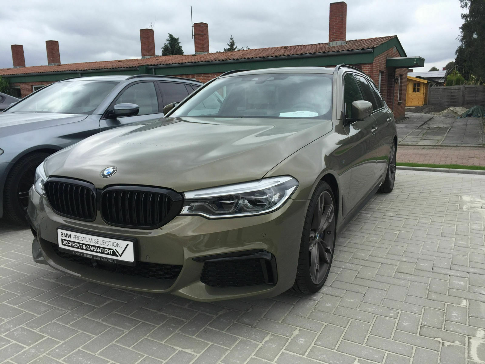 54a4d860-f3dd-44e1-9f38-447c2830b123