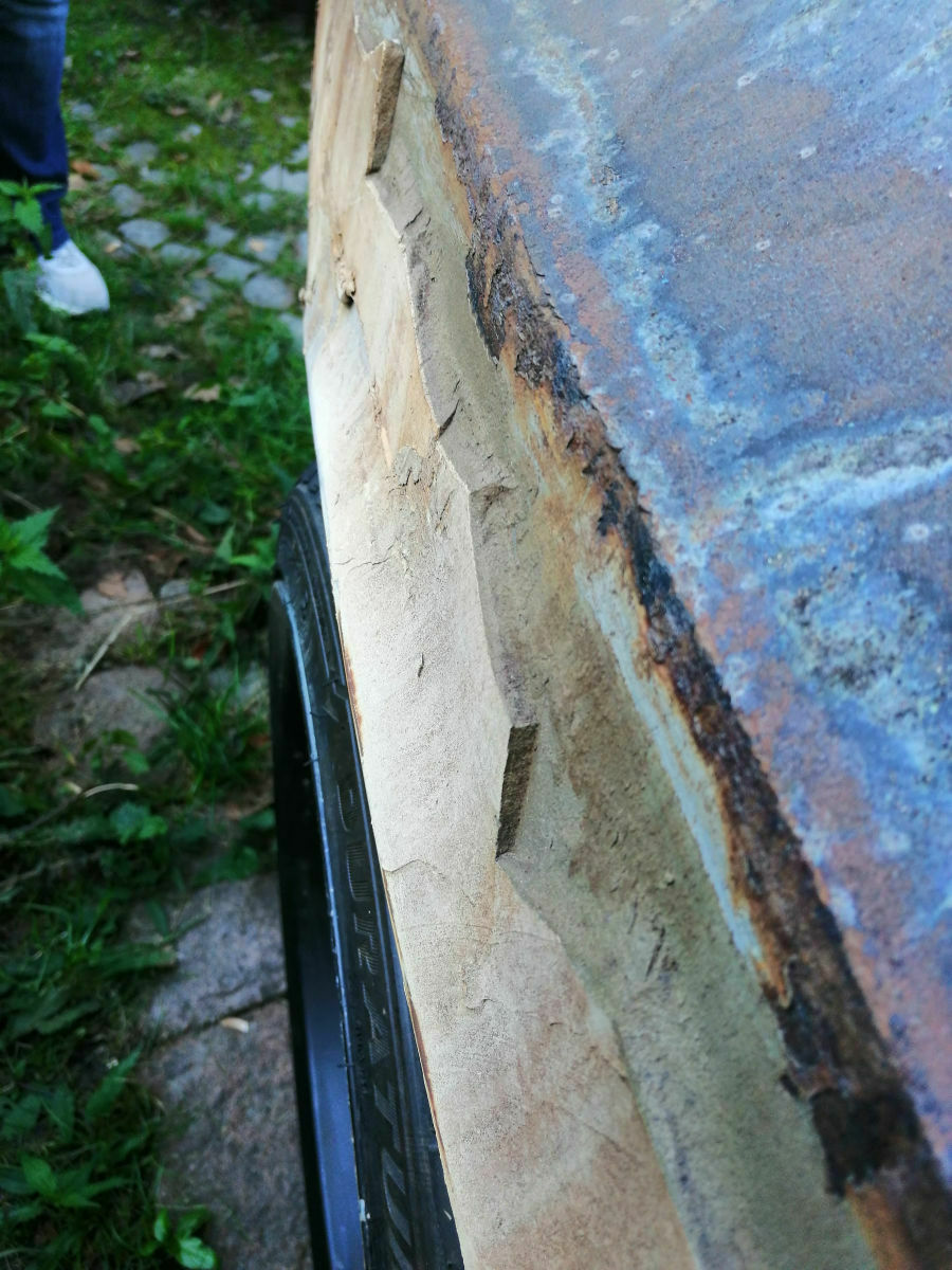 Der Schrottplatz - Spiegelsymmetrisch des Showrooms