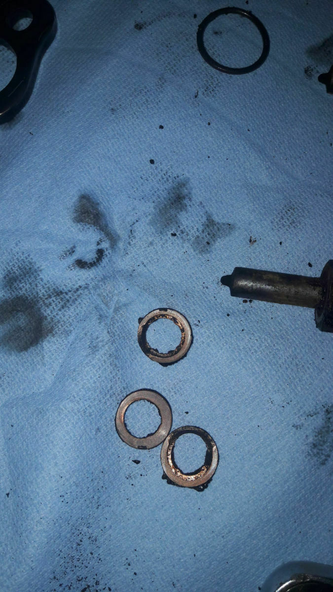 Audi A6 4F Injektoren ausgebaut und neue Dichtung rein