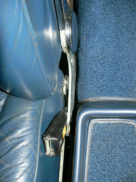 Die ersten Schrauben werden gedreht...