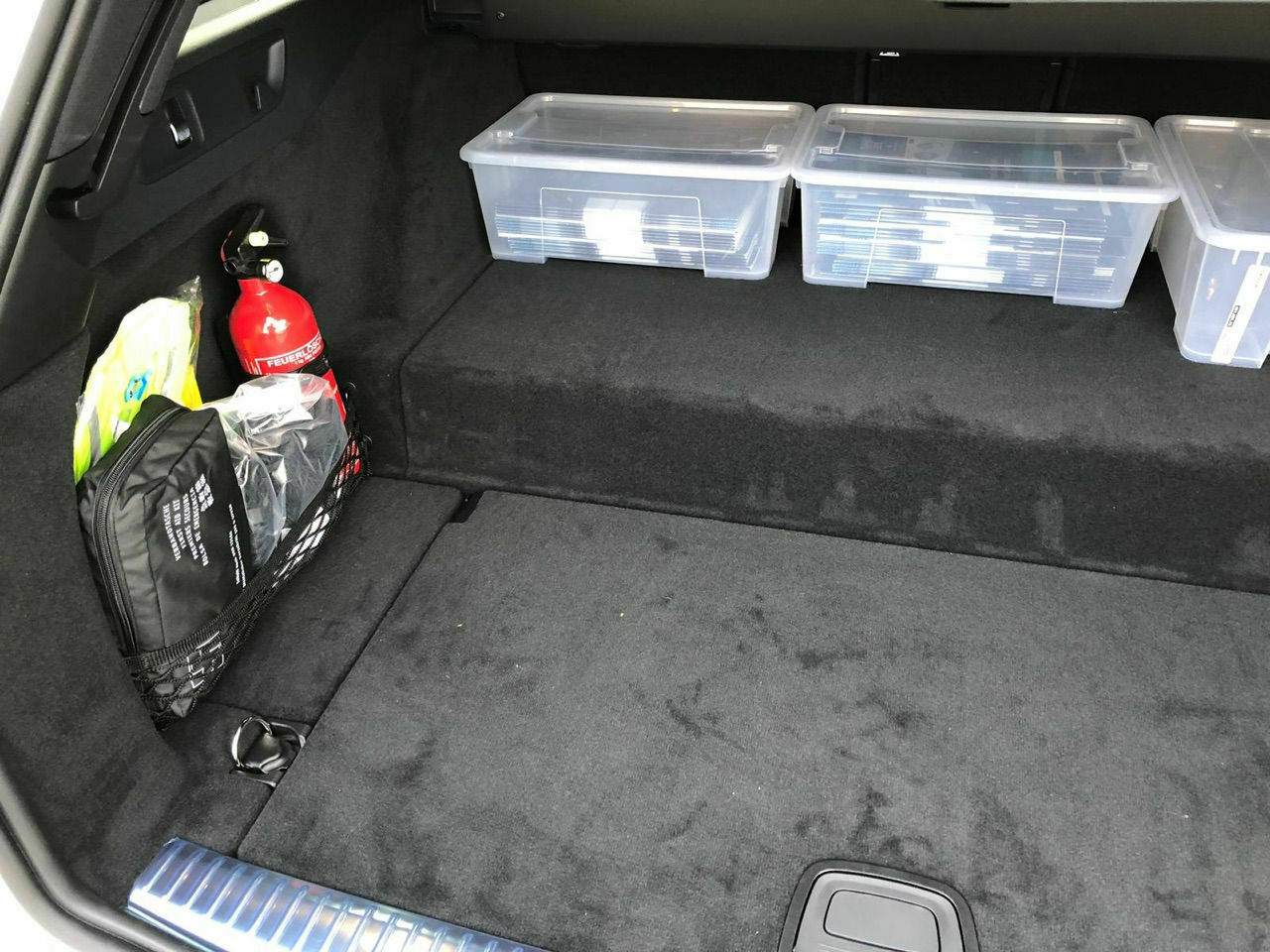 E 300 de T-Modell: Stört die Kante im Kofferraum? Lücke auffüllen?