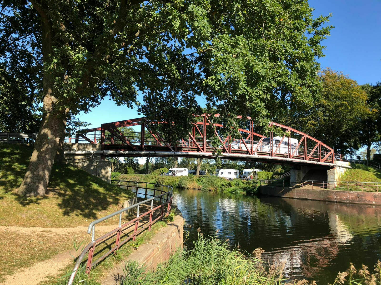 Zeigt her Eure Gespanne & Wohnmobile...