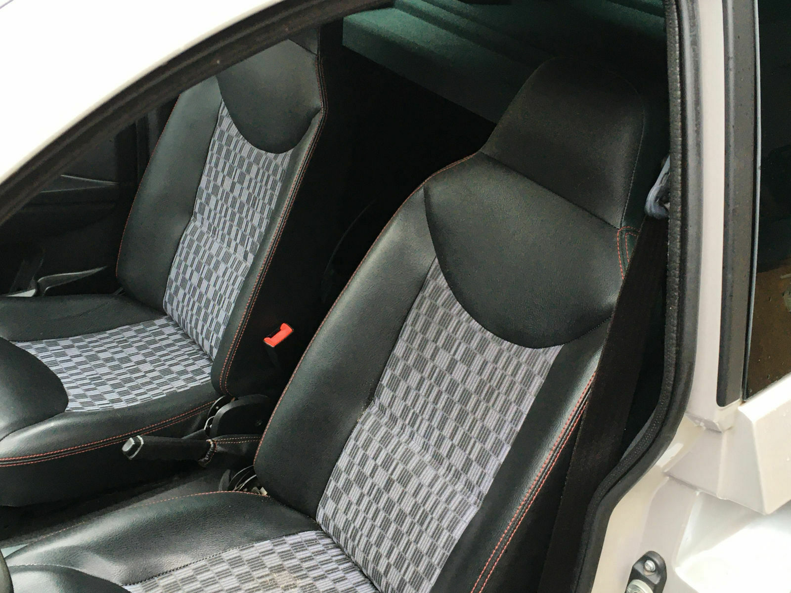 e93ea260-3afd-483c-b9a5-20926fc0f2e4