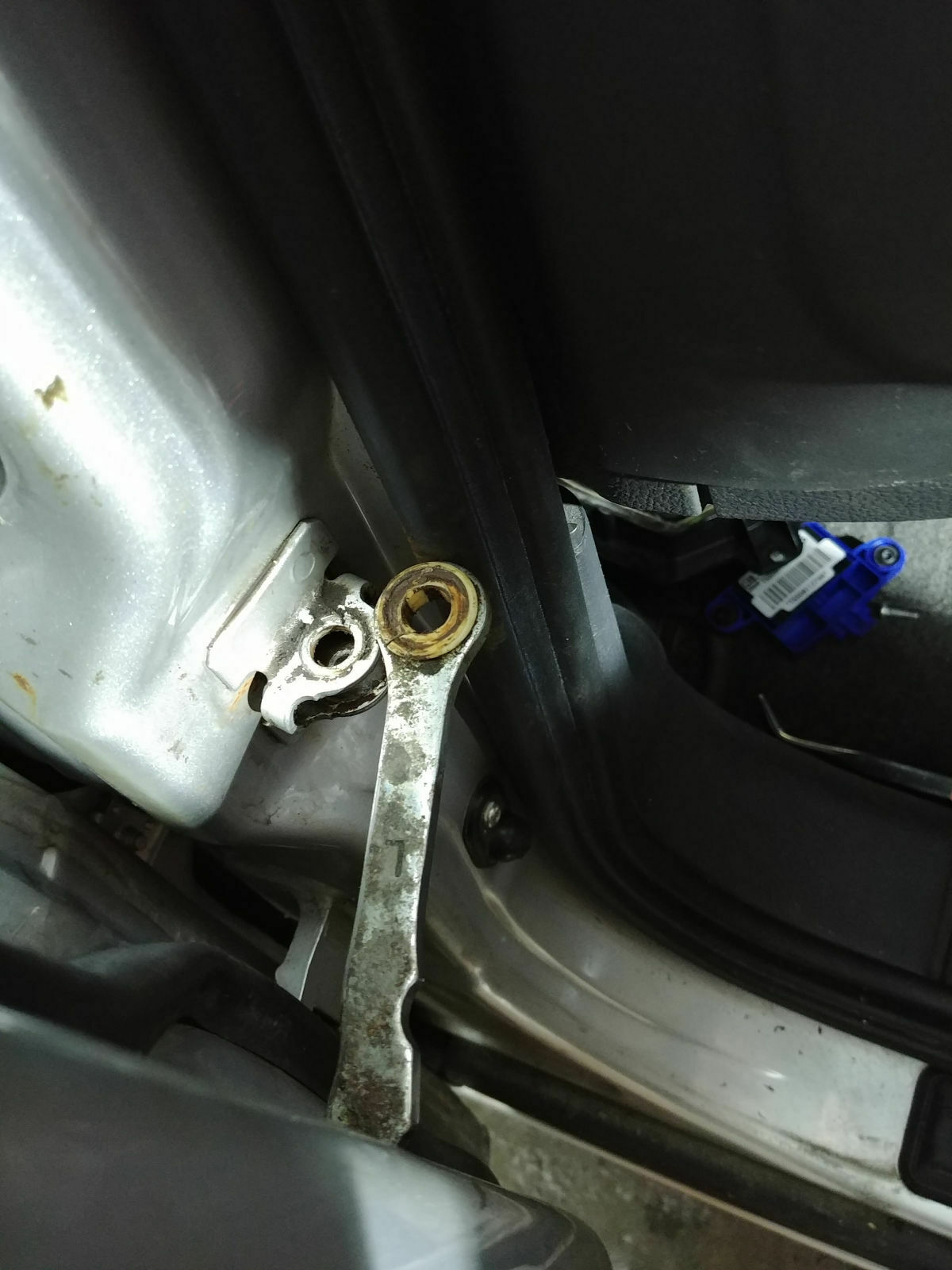 Omega B - Türbremse - E-Teil Nr. Plastikhülse Türfangband.