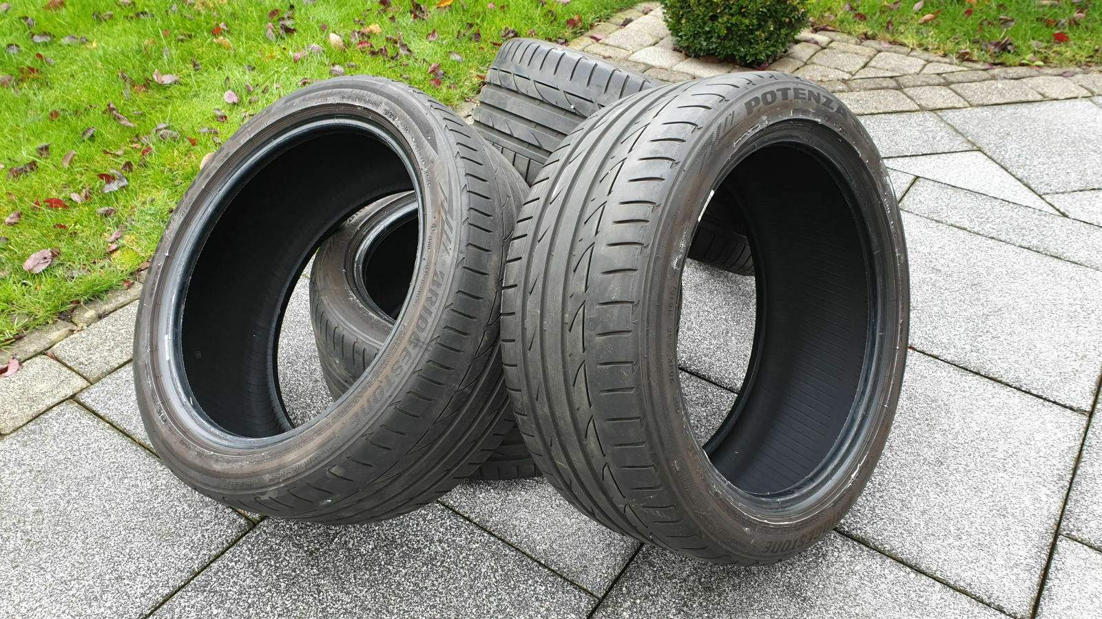 245 40 R18 Sommerreifen Test Adac 20191109 : Sommerreifen Bridgestone 245/40 R18 93Y. 2x5mm 2x6mm Dot 19/
