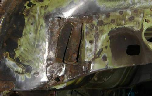 Innenkotflügel, links außen