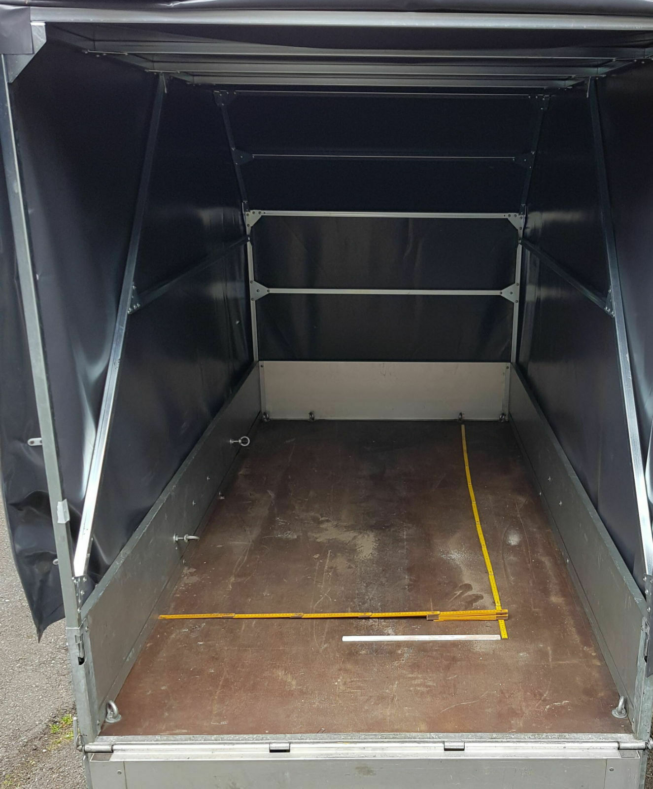 Anhänger für Auslandsfahrt gesucht! Anssems? 1 oder 2 Achsen?