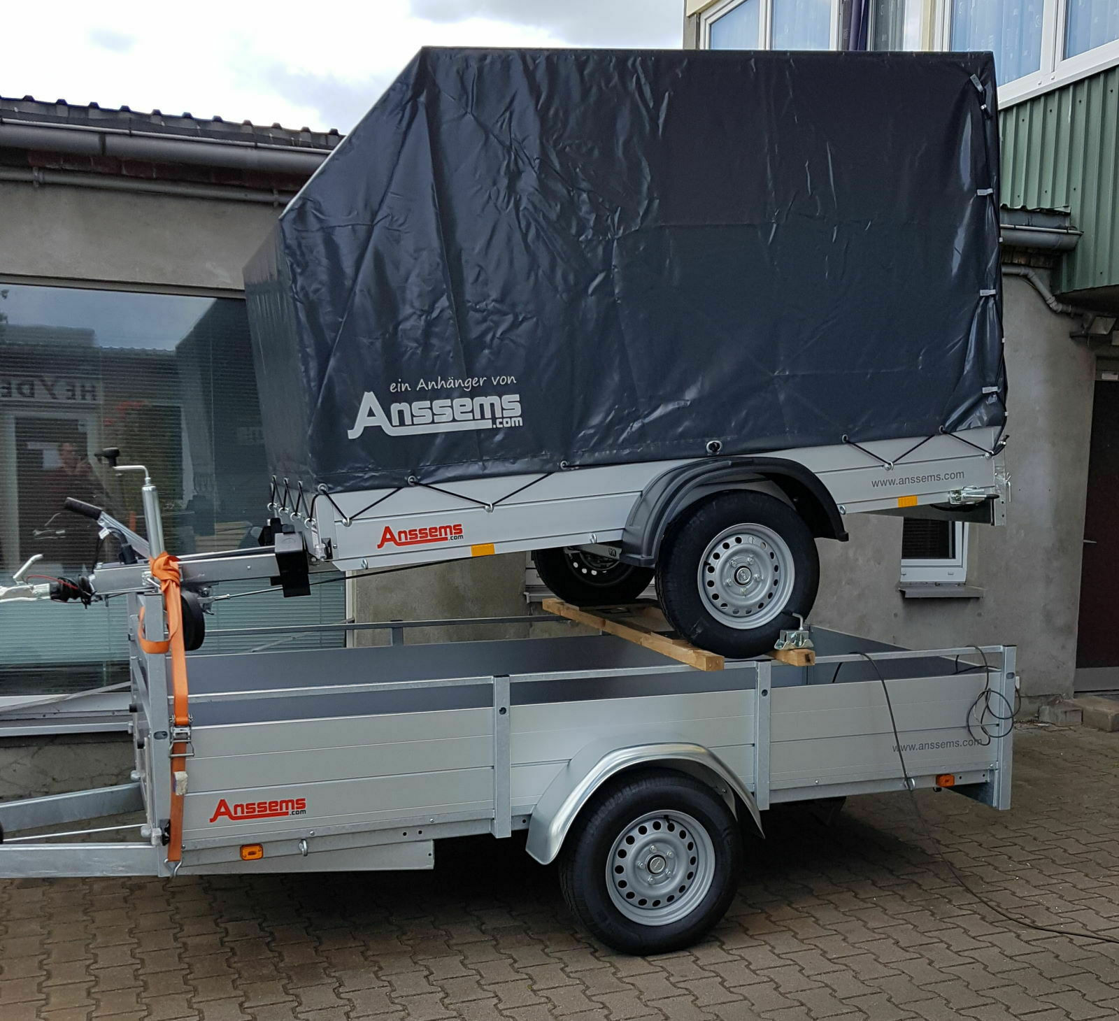 Anhänger für Auslandsfahrt gesucht! Anssems? 1 oder 2 Achsen?