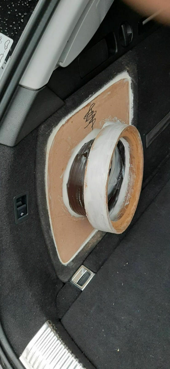 8 Lautsprecher System - > Subwoofer nachrüsten