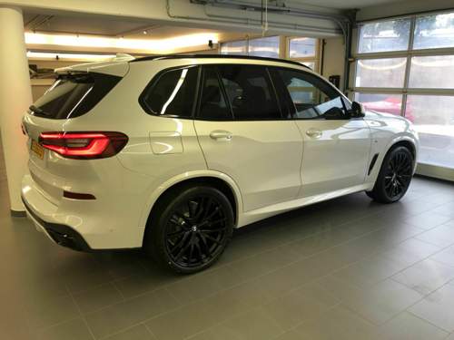 3c46c228-9fe9-4f4b-86a5-93a4e8b3f560