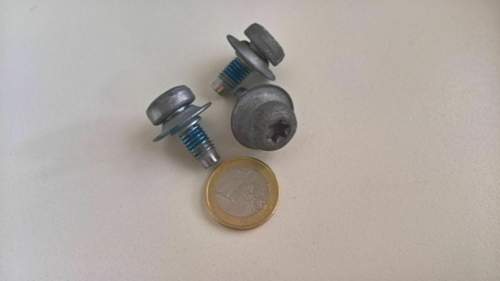 Audi-tt-motorabdeckung-unten-selbstsichernde-schrauben