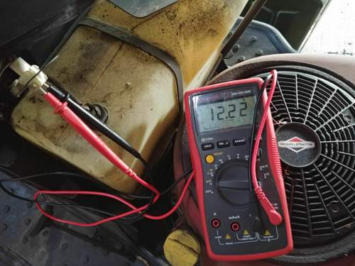 Bordspannung Multimeter