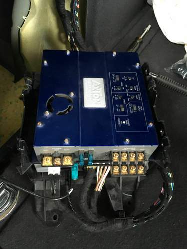 Endstufe im Rack.jpg