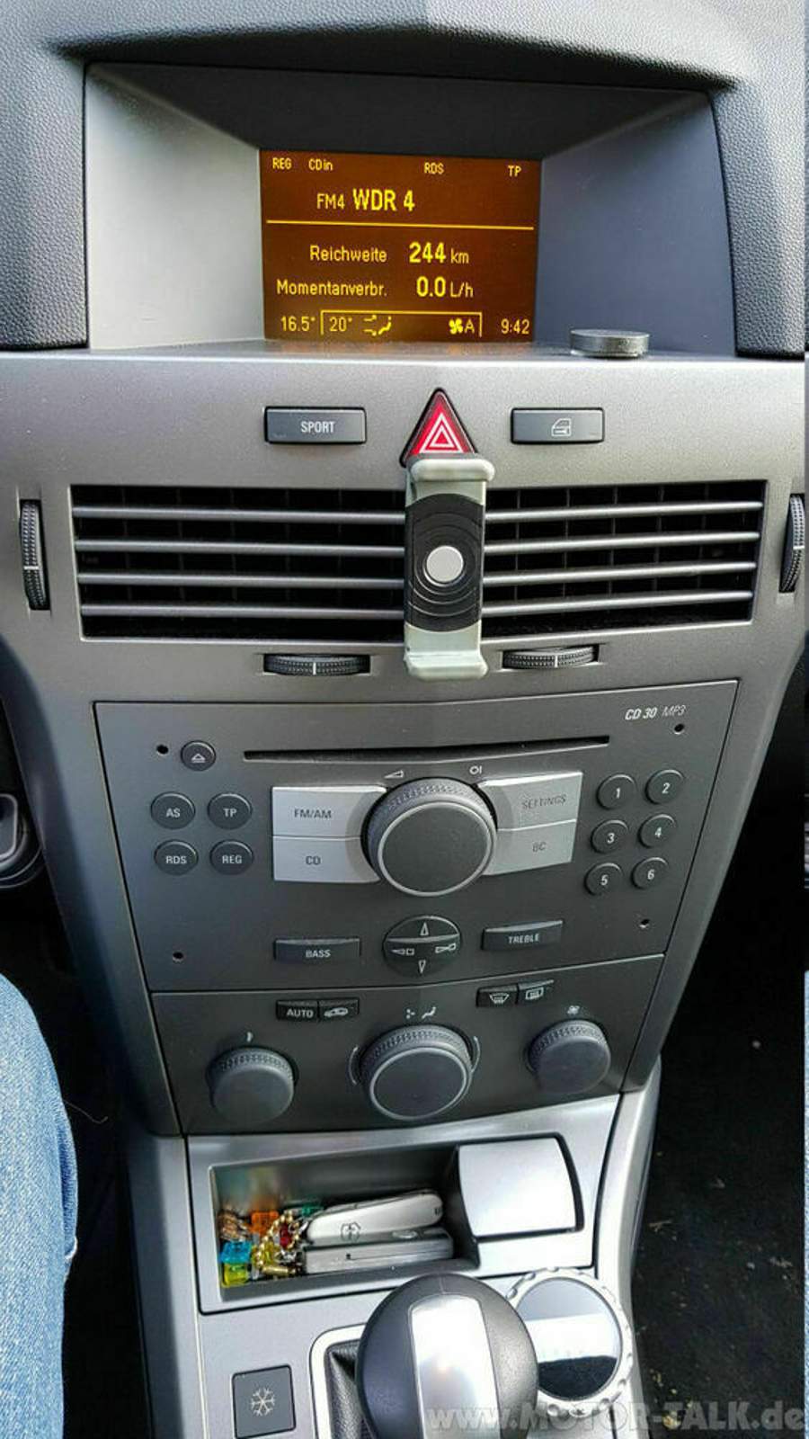 e937f930-cb01-4098-ba43-c6a474c5735c