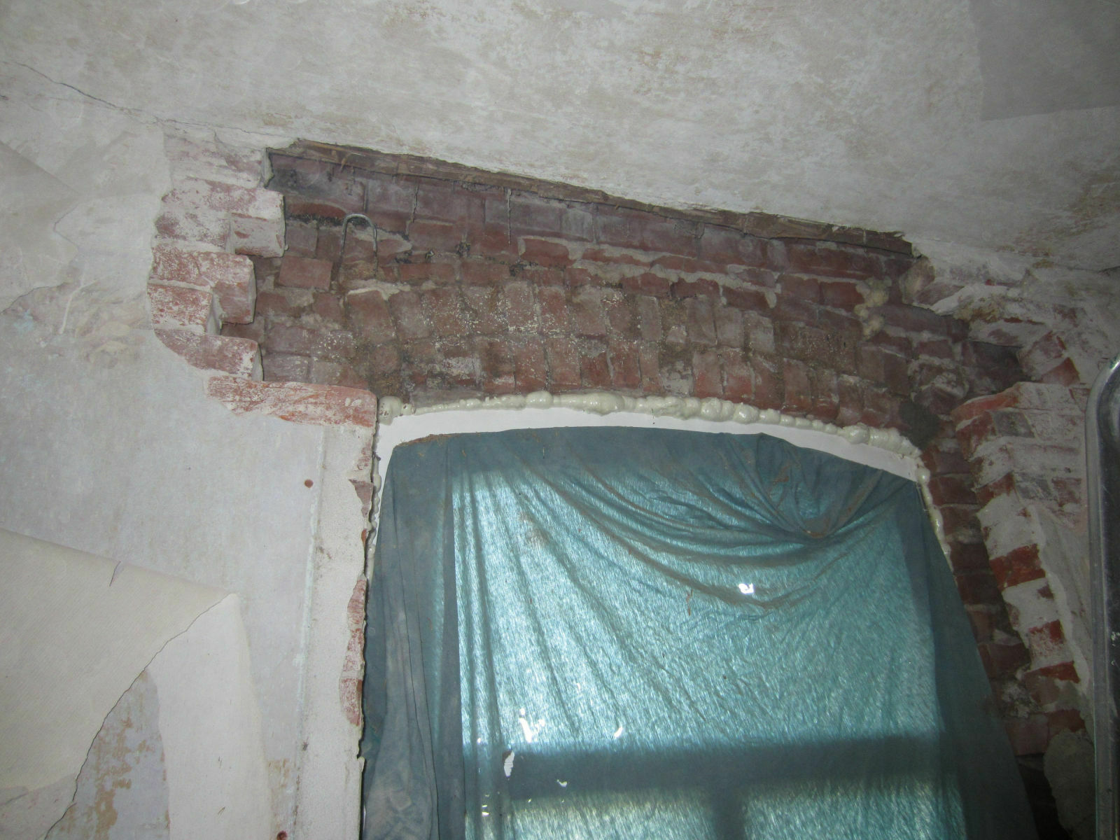 Der Schrottplatz - Spiegelsymmetrisch des Showrooms