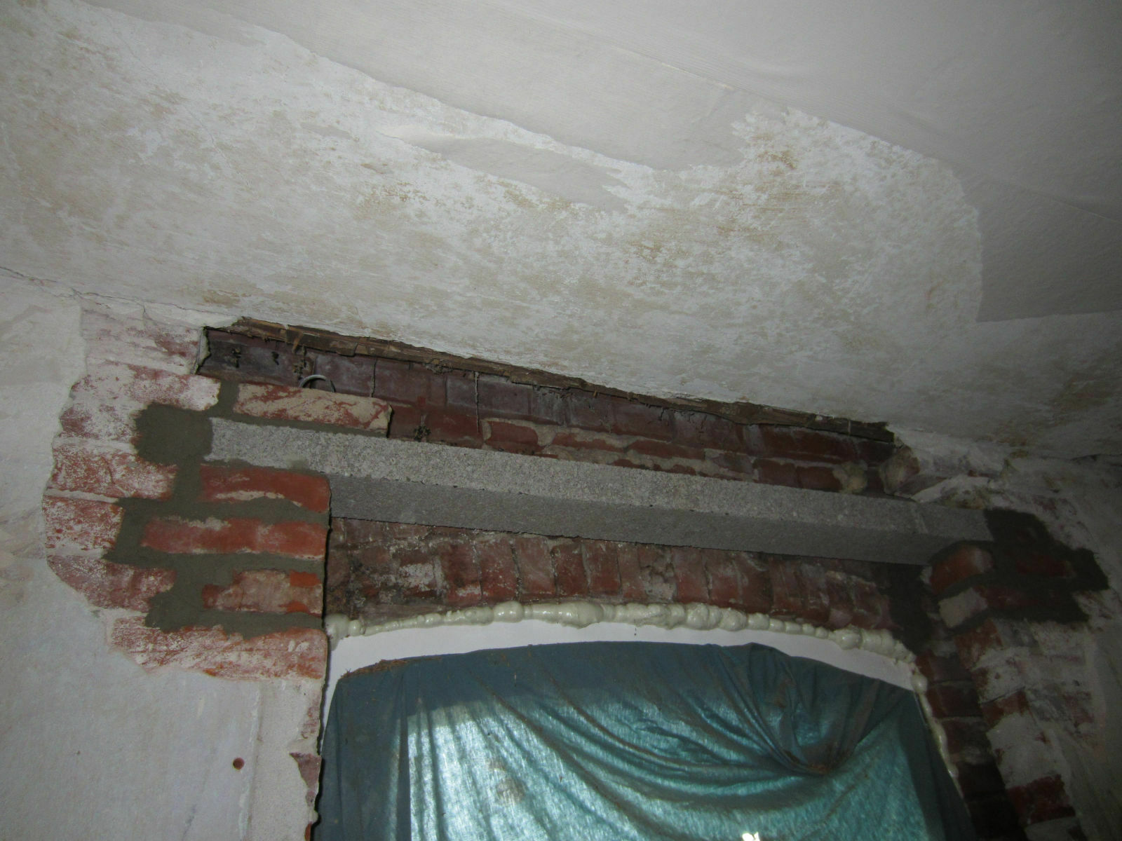 Der Schrottplatz - Spiegelsymmetrisch des Showrooms