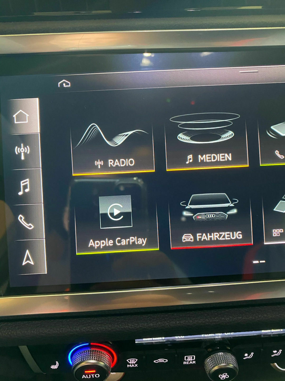 Smartphone Interface - Kopplung- Einstellungen - Funktionen