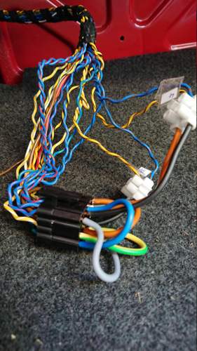 Stecker Endstufe ueberbrueckt.jpg