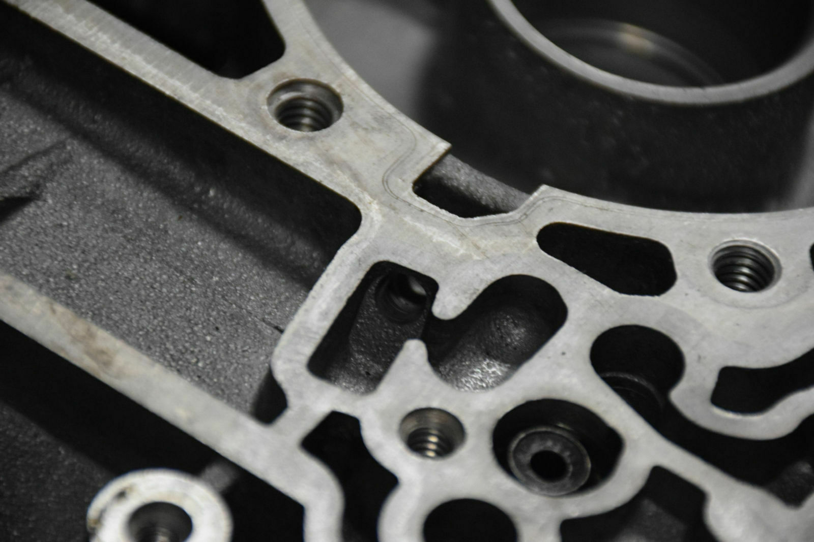 In die Öffnung damit