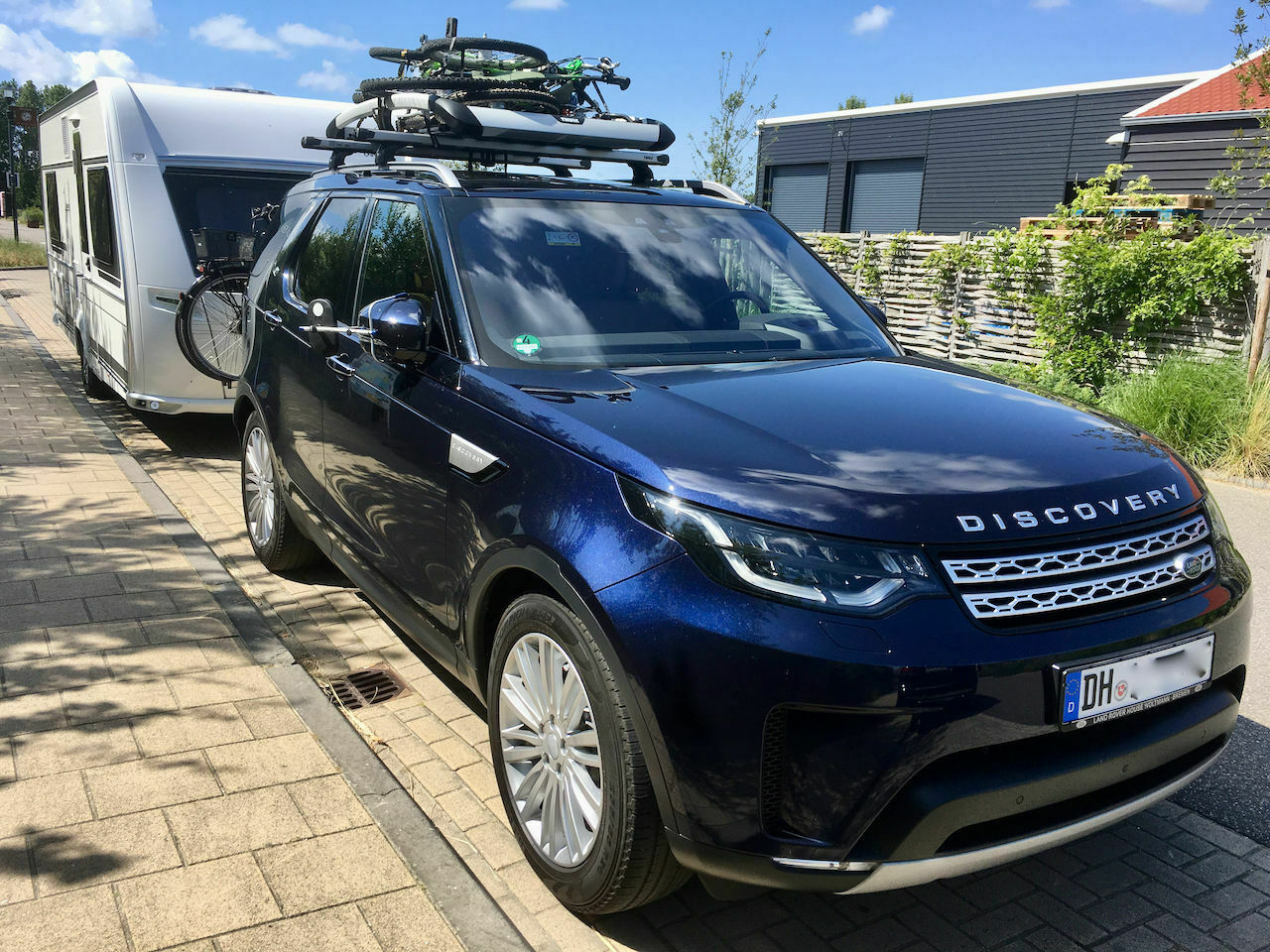 Disovery-mit-caravan