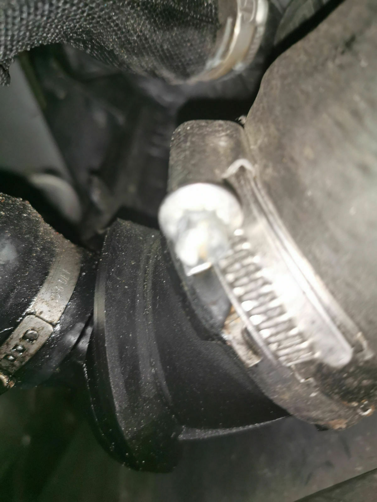 Auto verliert ÖL, Autohändler sieht es nicht