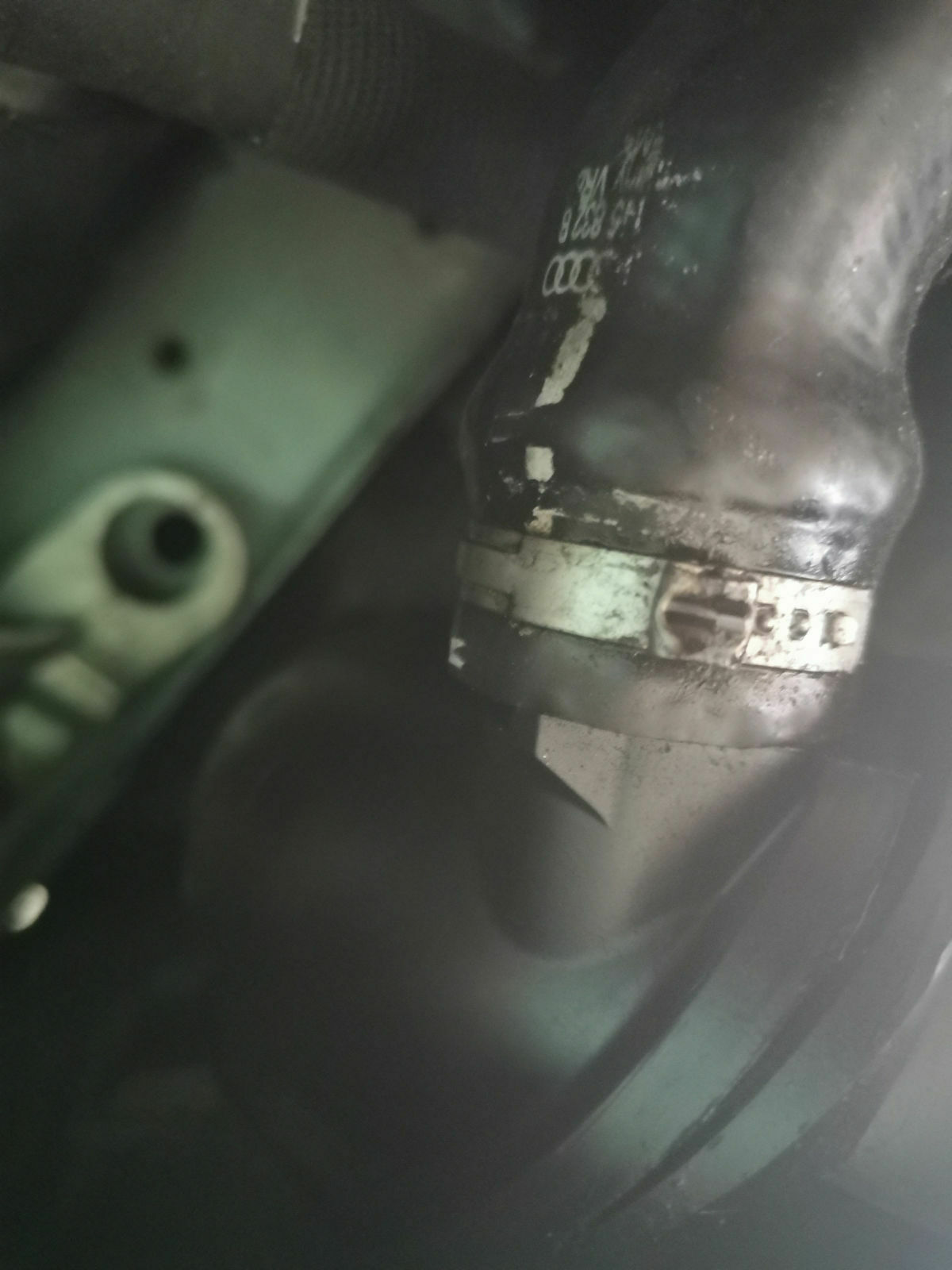 Auto verliert ÖL, Autohändler sieht es nicht