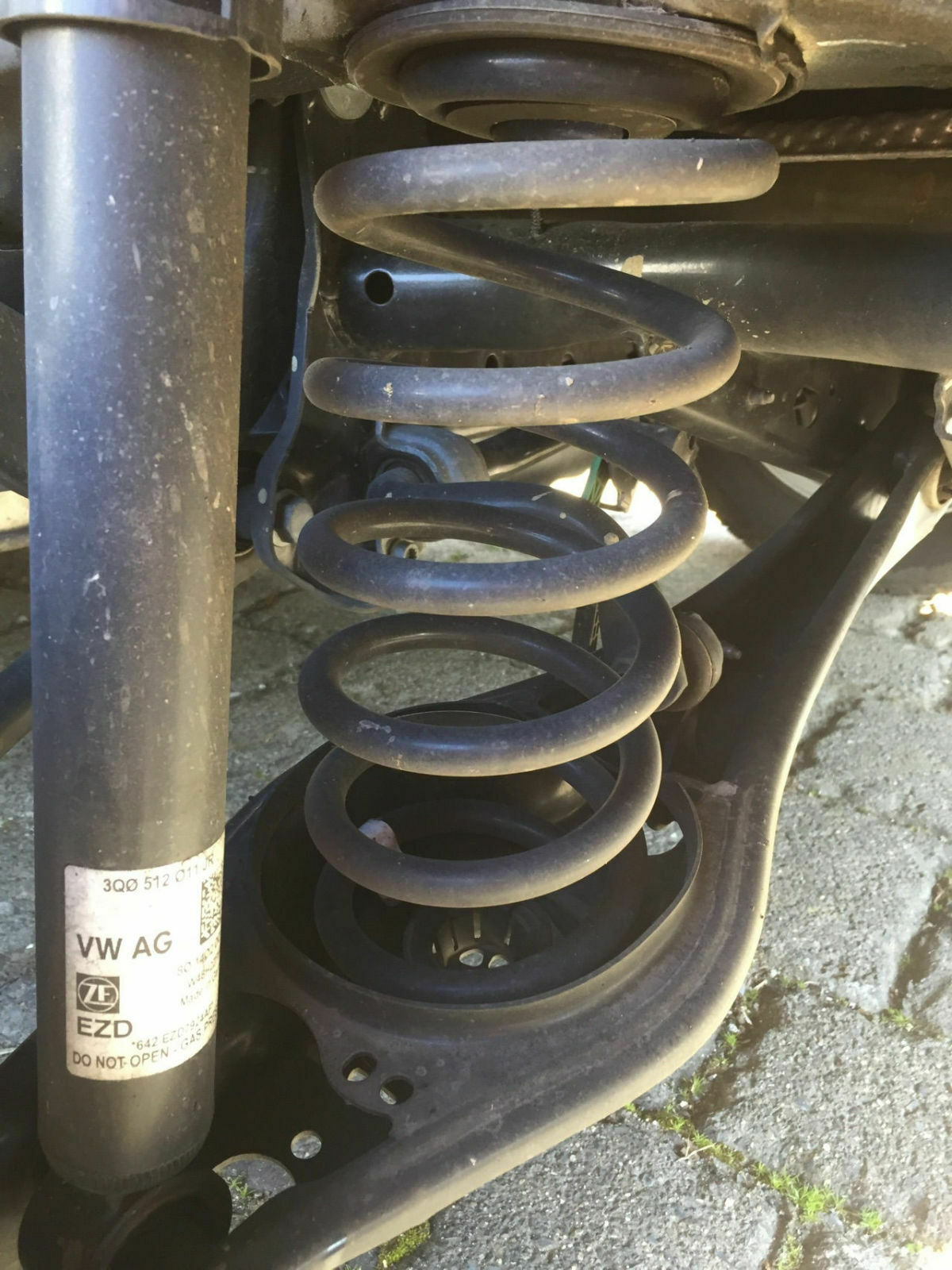 Passat B8 Schlechtwegefahrwerk hinten zu tief/weich Federn ändern