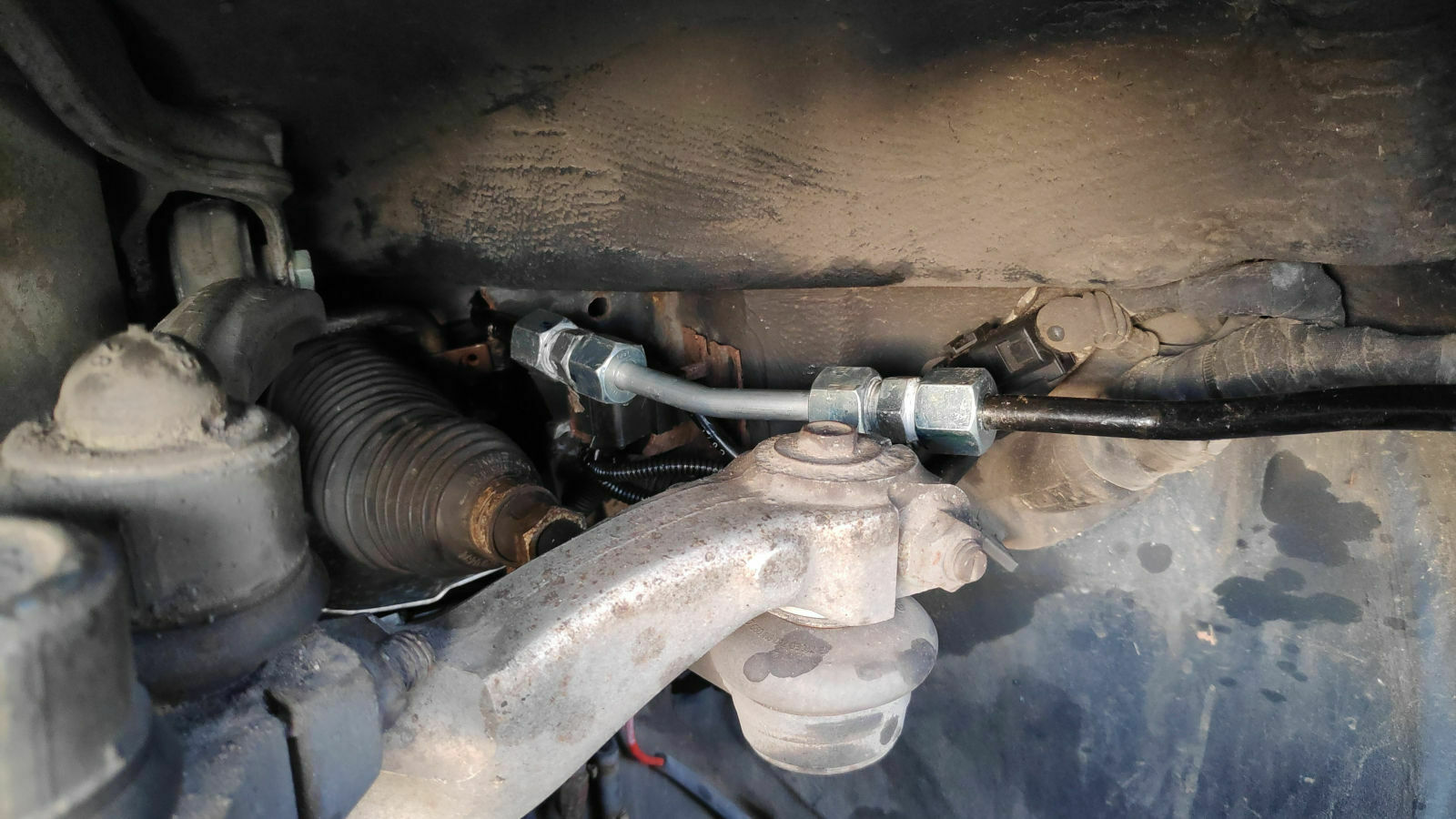 Ölleitung Servolenkung korrodiert