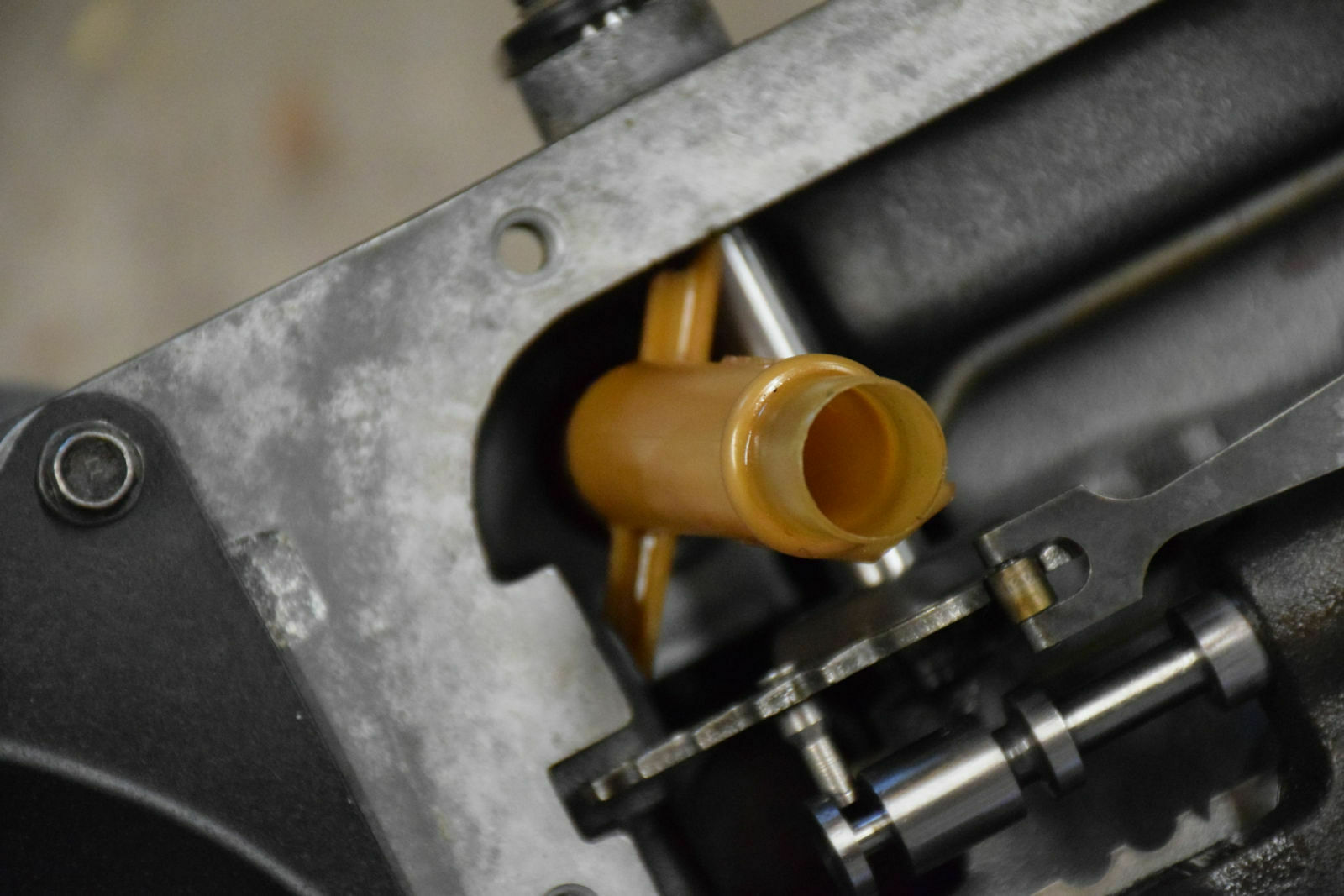 Ansaugstutzen eingesteckt