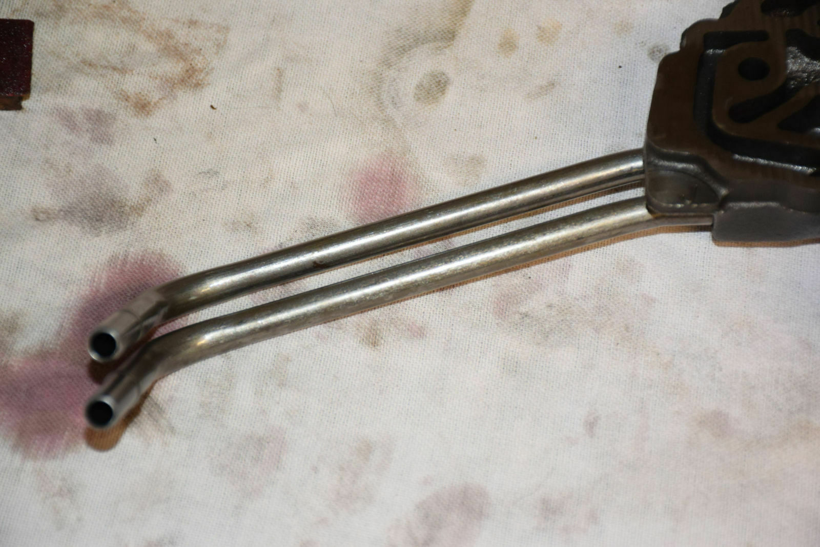 Zu- und Rücklauf zum Fleihkraftregler