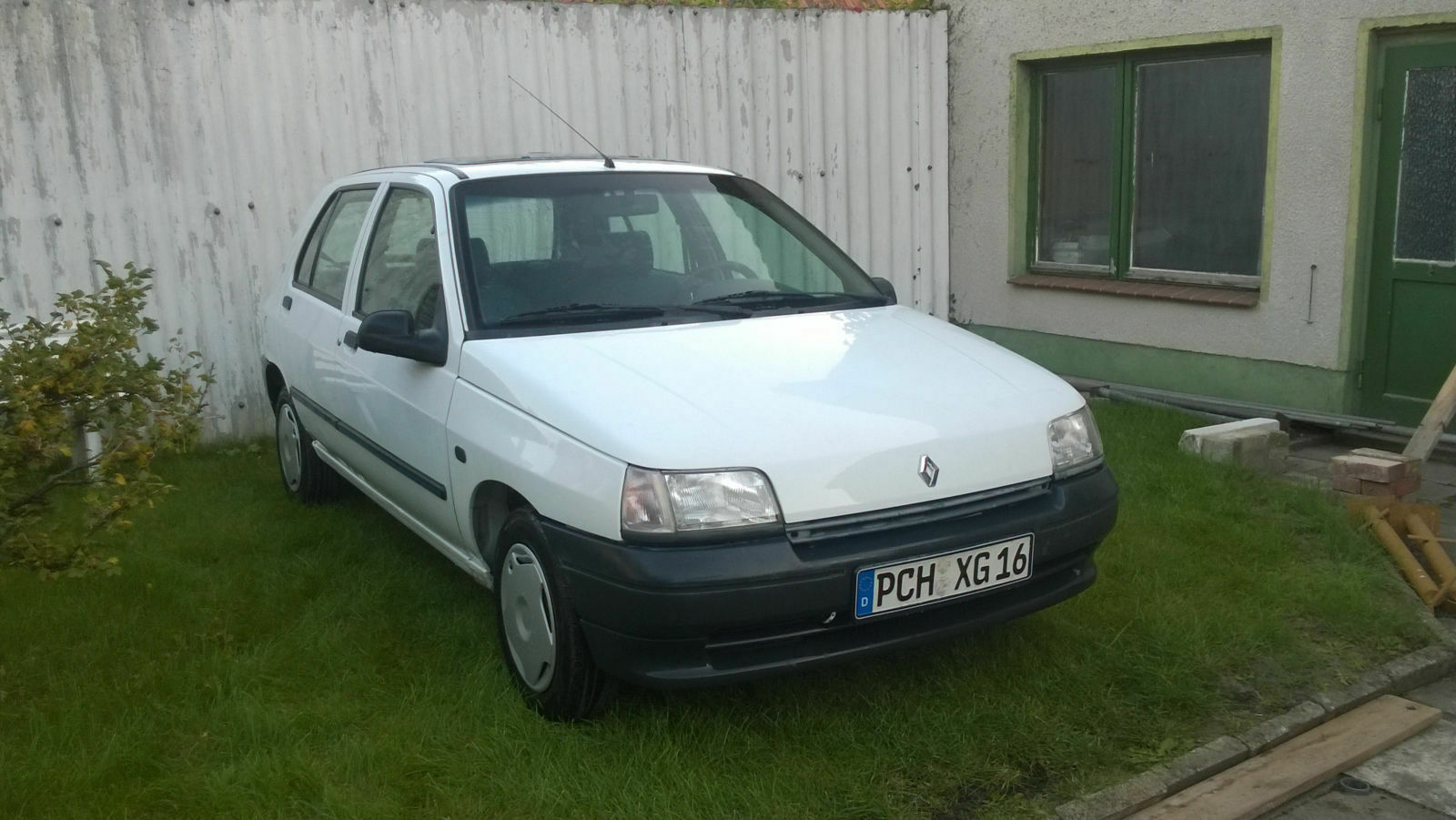 Clio 1 ´92 E7F-Motor Saugrohrdrucksensor? Leerlaufsteller? defekt?