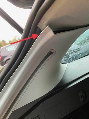 Dahinter sind die zwei löcher