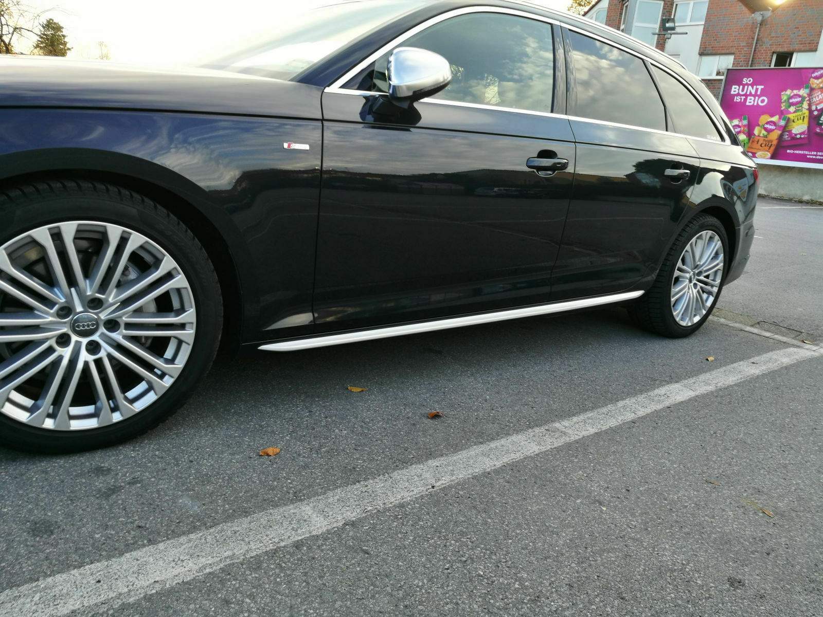 Seitenschweller folieren Audi A4 B8 B9 in SilberMetallic Biete