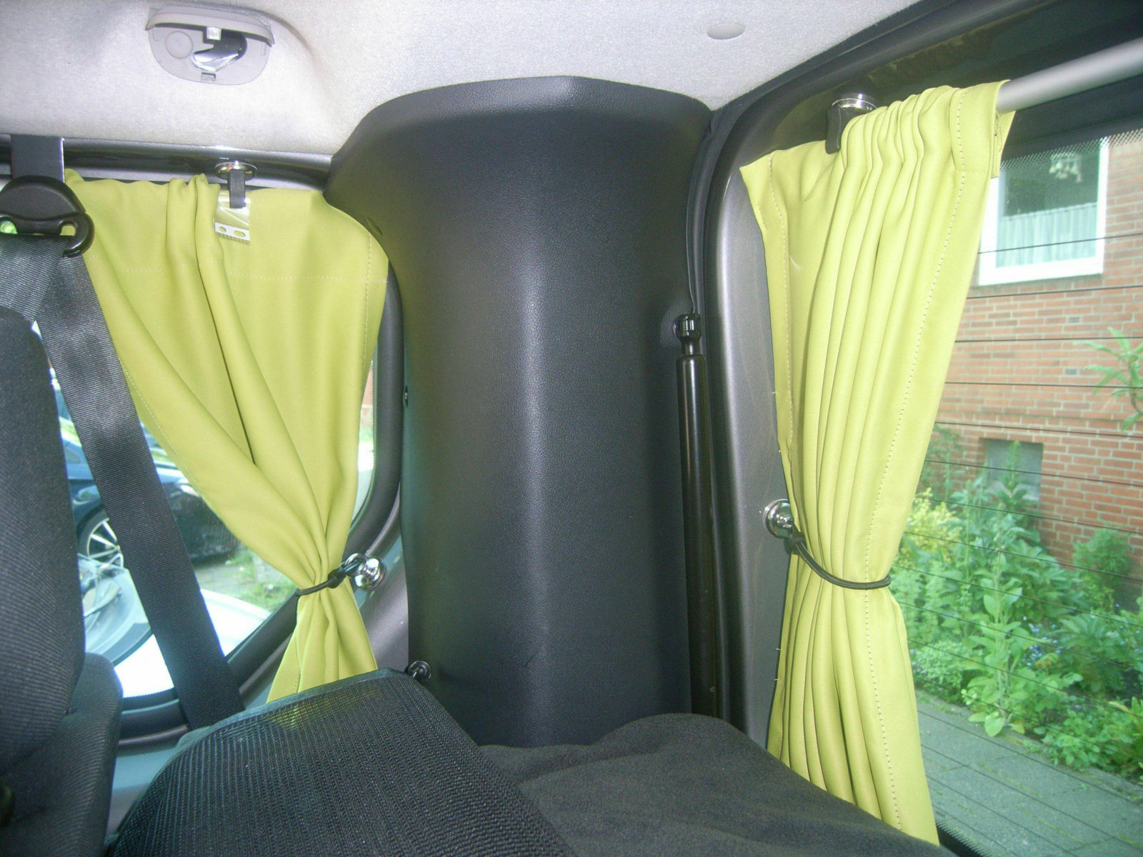 Um- und Ausbau des Opel Vivaro-B und der baugleichen Fahrzeuge zum Campingbus - eine Ideensammlung