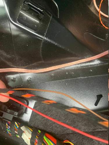 12V + Masse zurück in kofferraum