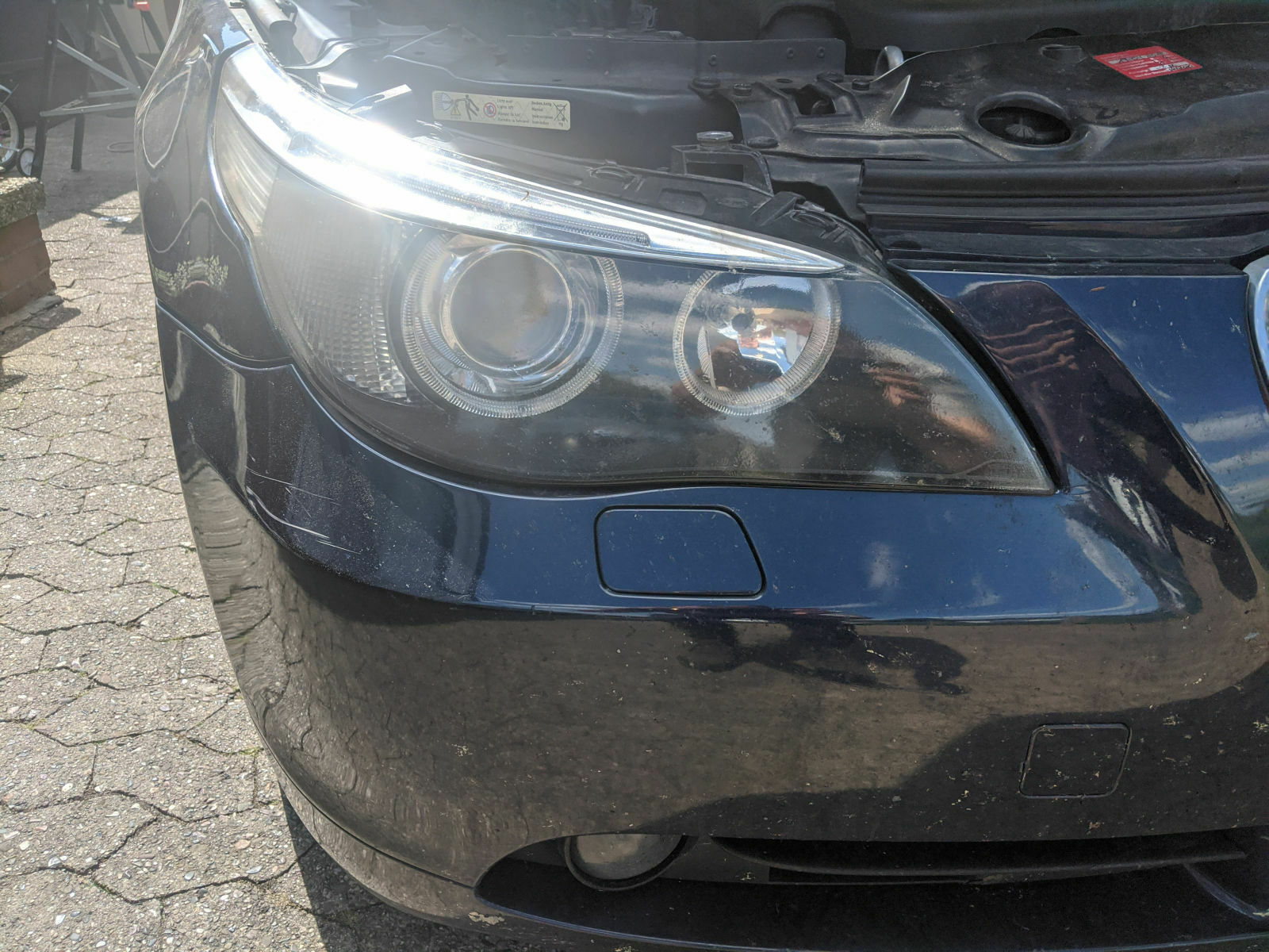 Was nehmen um geöffnete Scheinwerfer wieder zu verkleben?