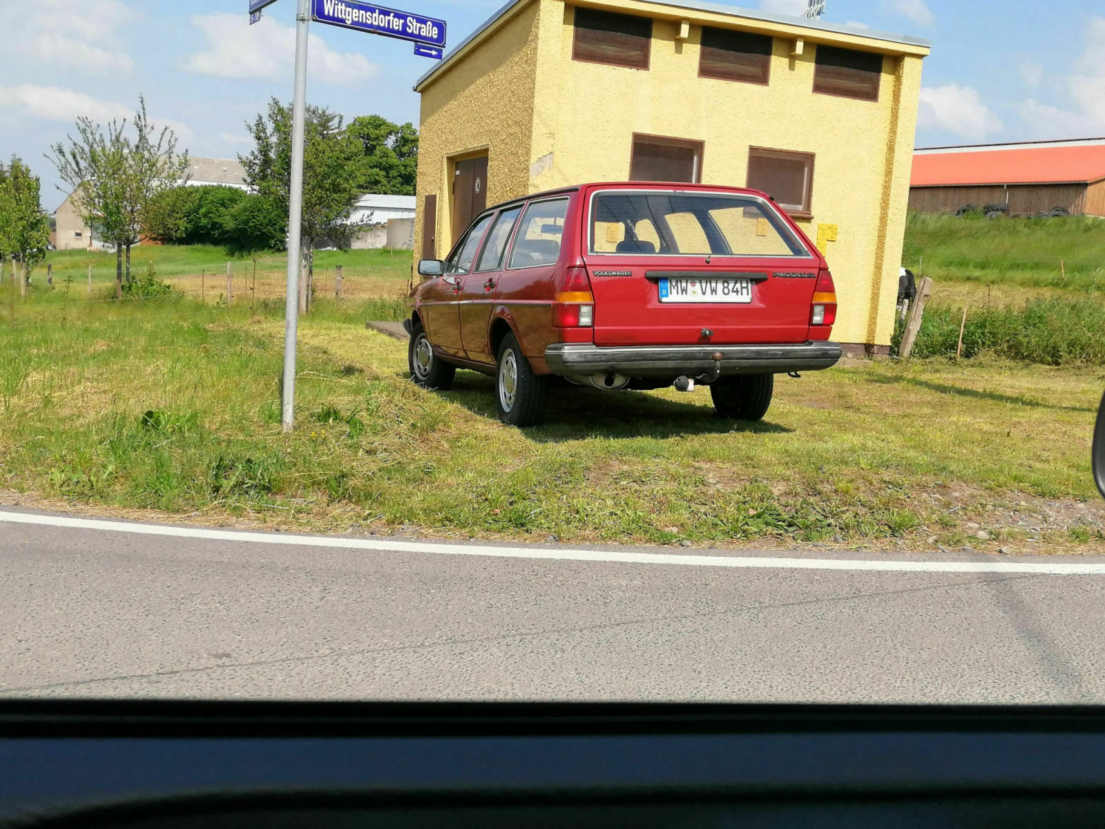 Der Schrottplatz - Spiegelsymmetrisch des Showrooms