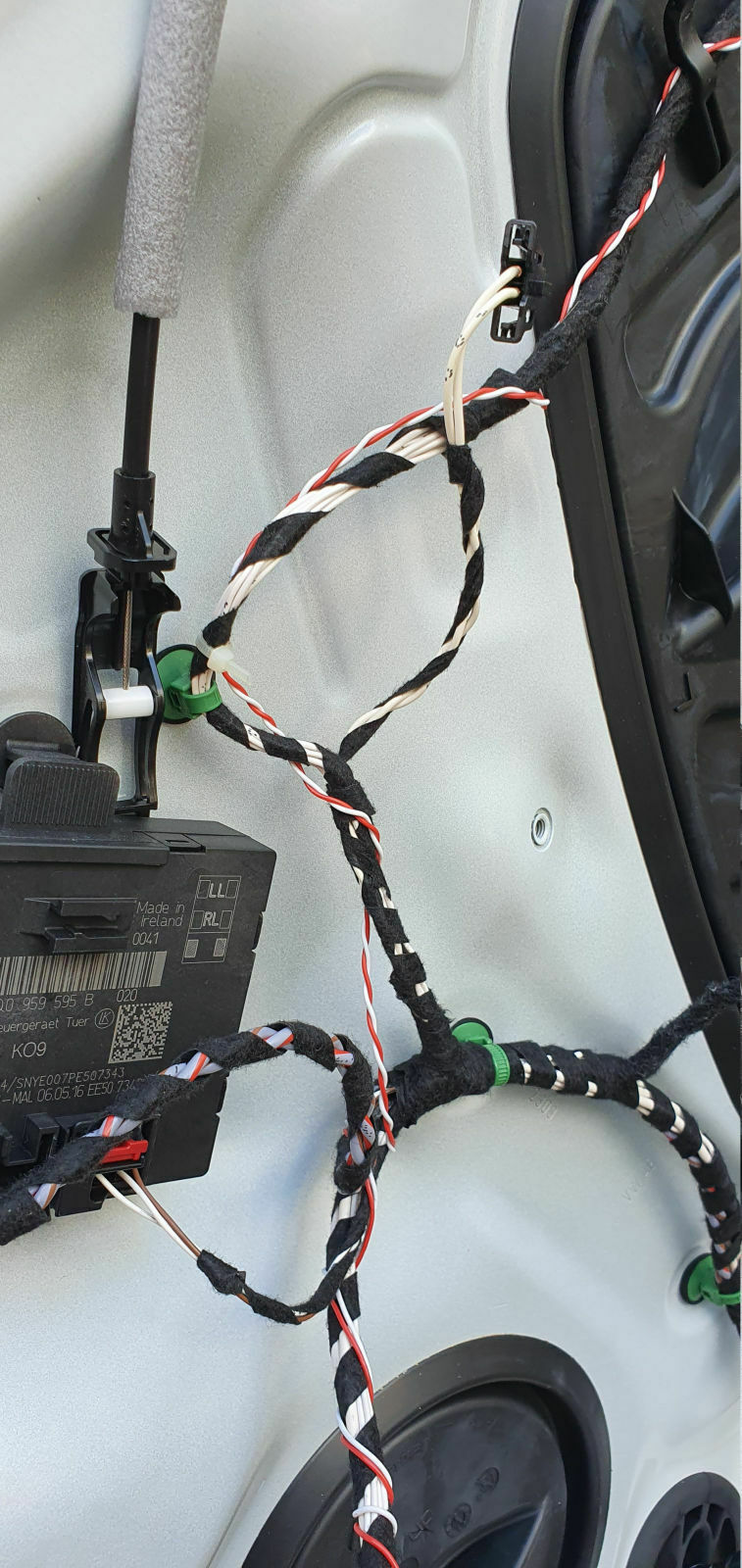 Türwarnleuchten nachrüsten - Anschluss und Programmierung hintere Türen?