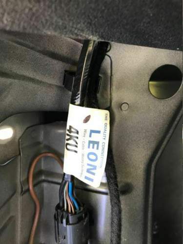 Original Anschluss der Rückleuchten mit