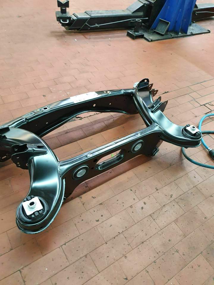 Mercedes Hinterachse Durchgerostet Mercedes Hinterachse Durchgerostet