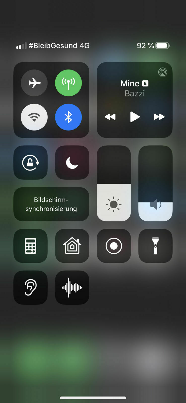 Audi connect: Dreht Audi jetzt auch am Rad und zeigt "#Bleibgesund"?