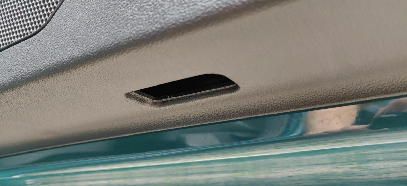 Innenlicht bzw. Türlicht / Audi-Ringe Nachrüsten beim A1 GB