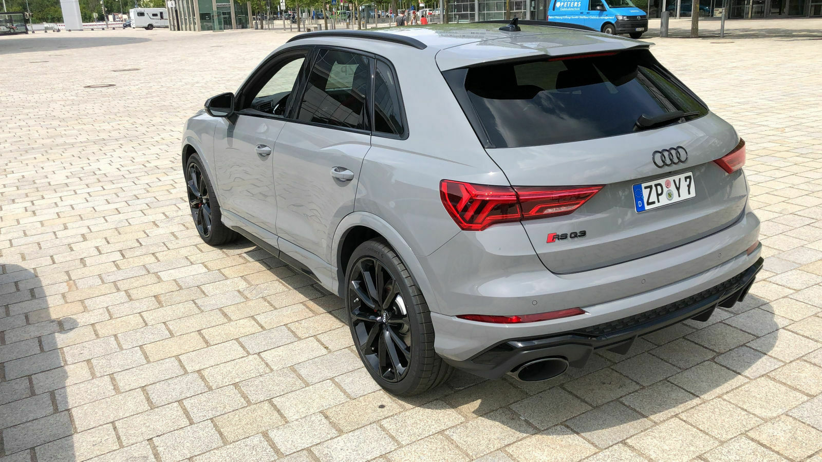 Audi RSQ3